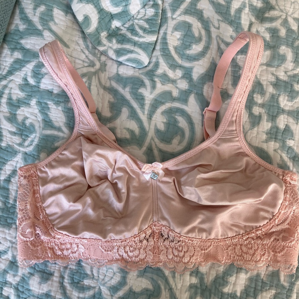 Barely Breezies bra -Pink, 34D Women's
